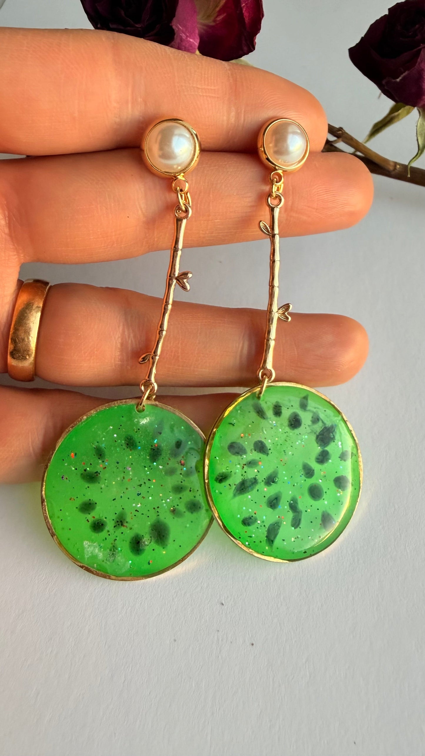 Kiwi resin hypoallergenic MONICAZCOLLECTION LLC