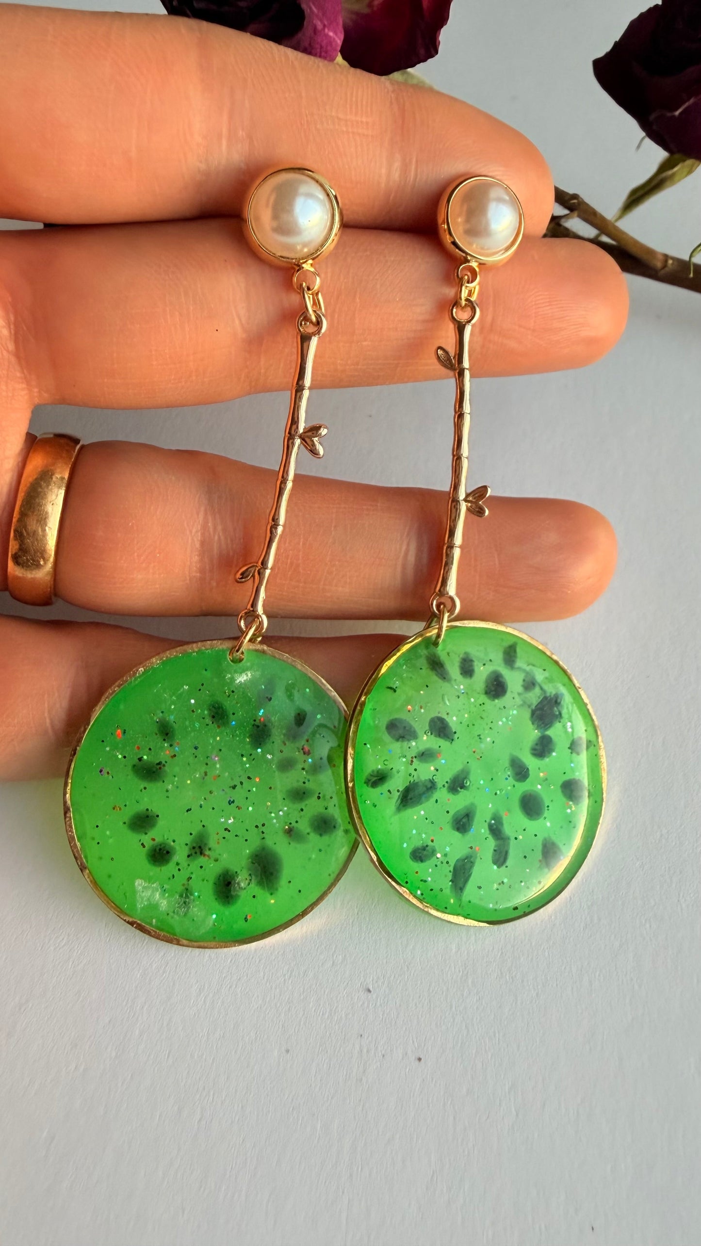 Kiwi resin hypoallergenic MONICAZCOLLECTION LLC