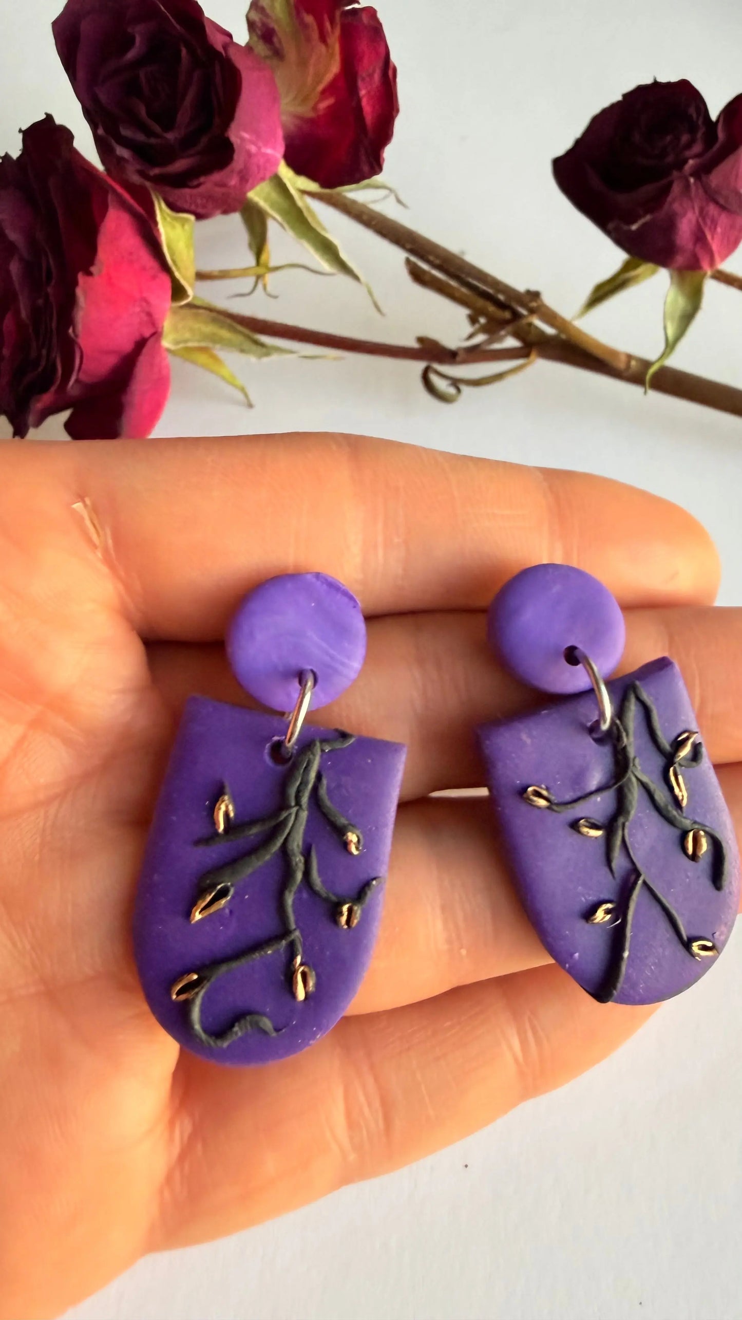 Purple dangle gold leave hypoallergenic MONICAZCOLLECTION LLC