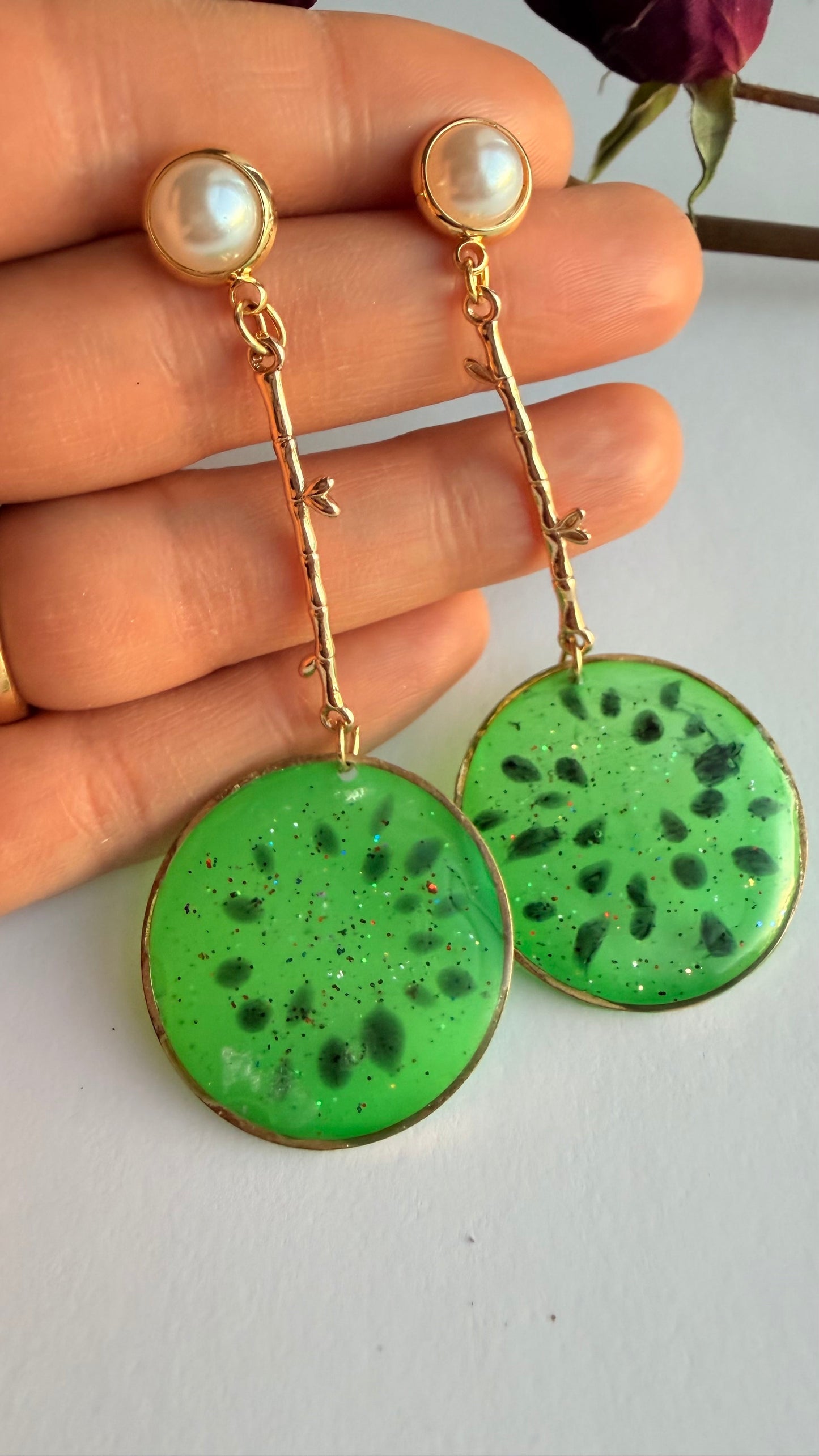 Kiwi resin hypoallergenic MONICAZCOLLECTION LLC