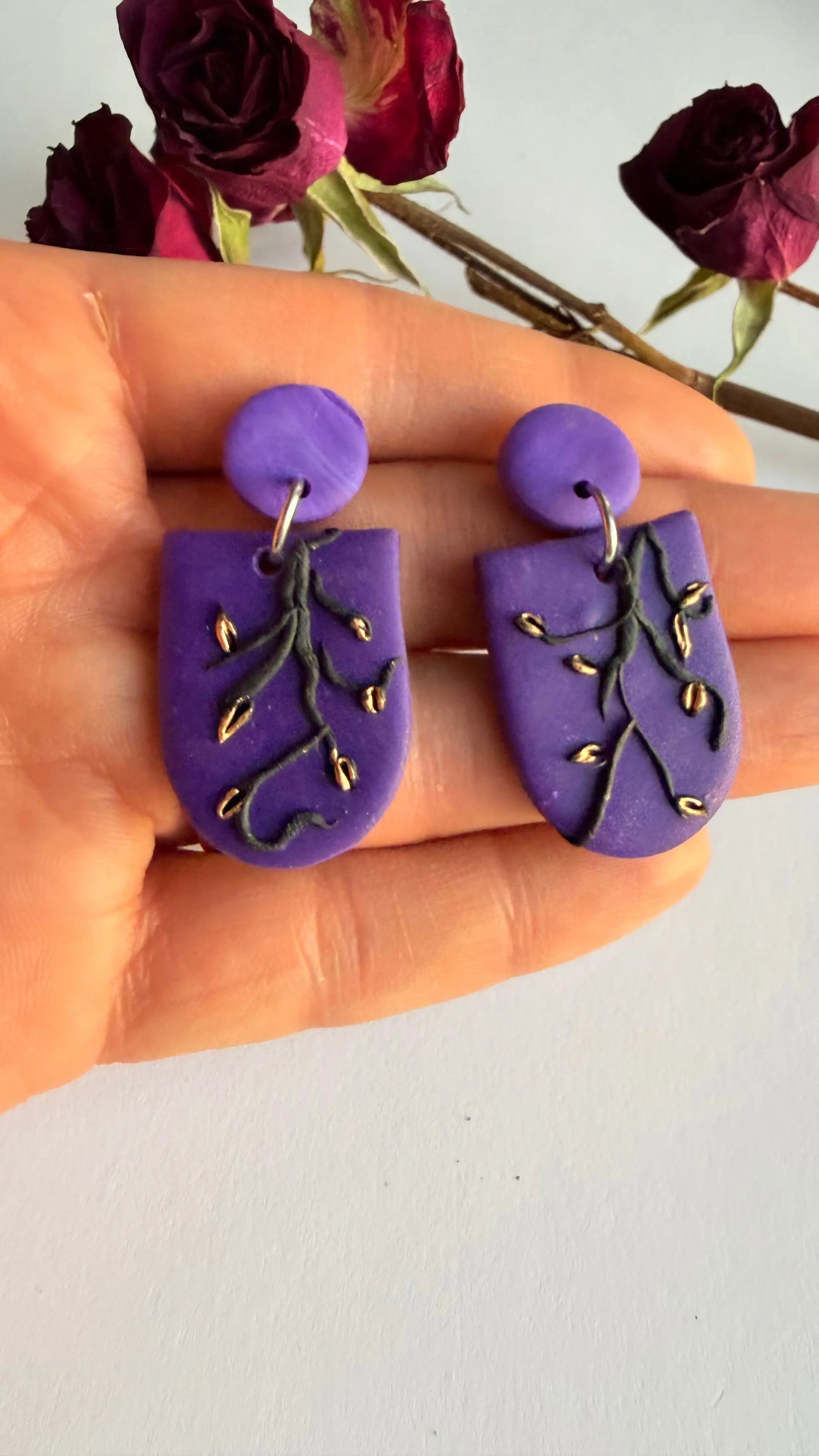 Purple dangle gold leave hypoallergenic MONICAZCOLLECTION LLC