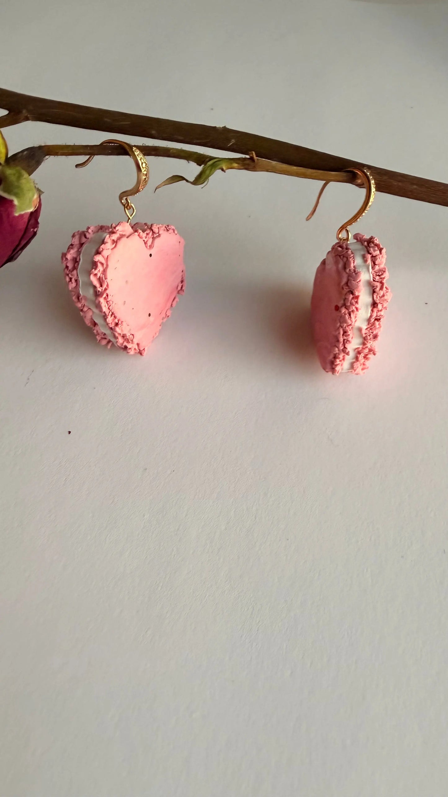 Pink macron hypoallergenic MONICAZCOLLECTION LLC