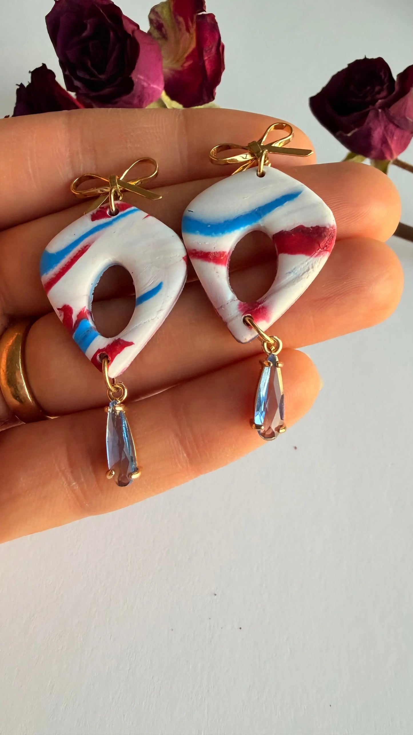 Limited edition hypoallergenic dangle MONICAZCOLLECTION LLC