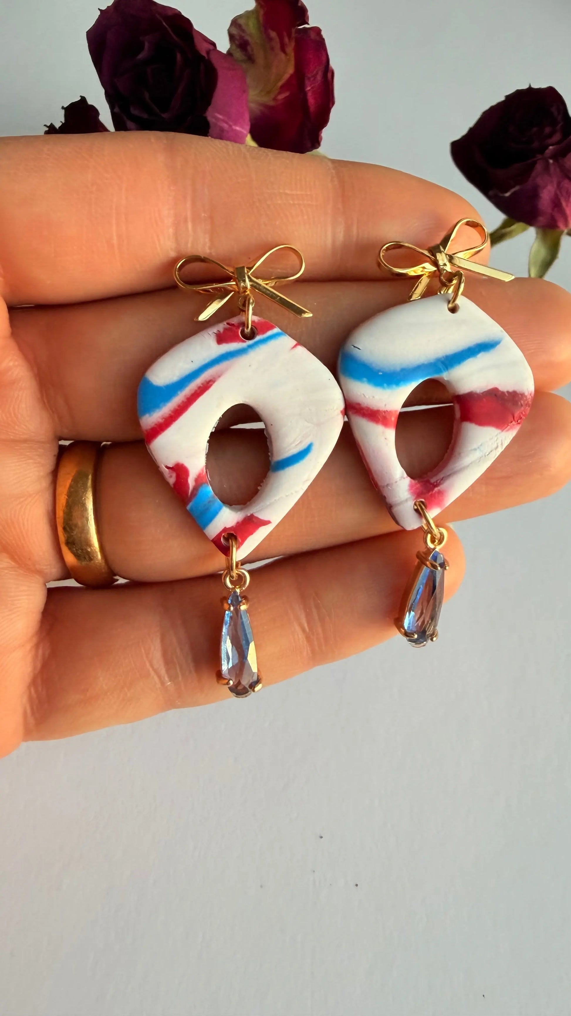 Limited edition hypoallergenic dangle MONICAZCOLLECTION LLC